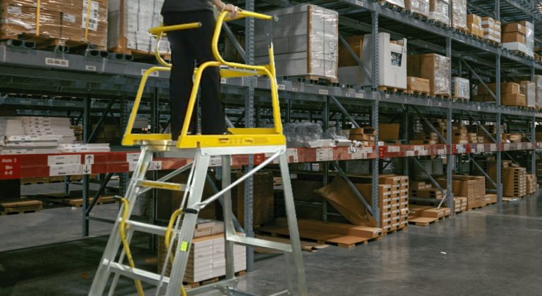 warehouse-platform-ladder